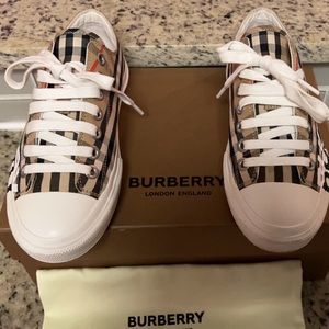 Burberry Low Top Sneakers!